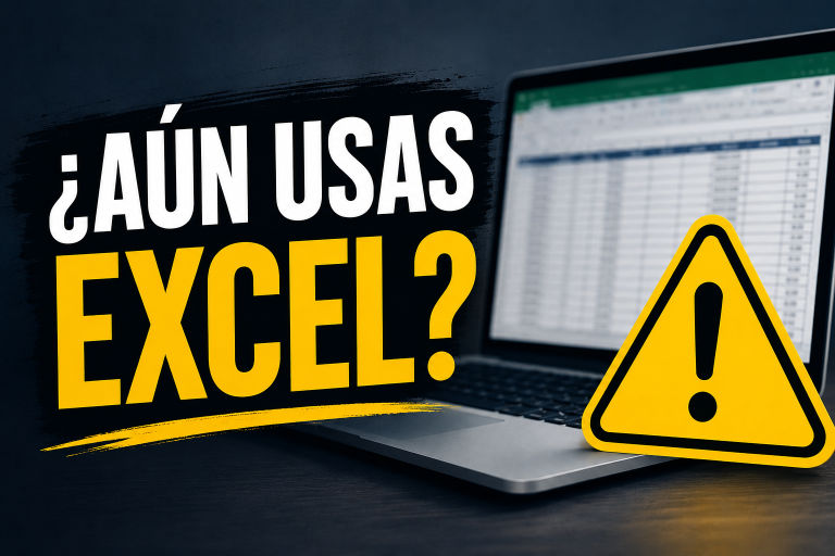 Imagen destacada de un artículo sobre conciliación fiscal. Muestra una laptop con una hoja de cálculo desenfocada y un símbolo de advertencia amarillo. El texto principal dice "¿Aún usas Excel?" destacando los riesgos y el tiempo invertido en procesos manuales de conciliación de CFDI y validación fiscal.